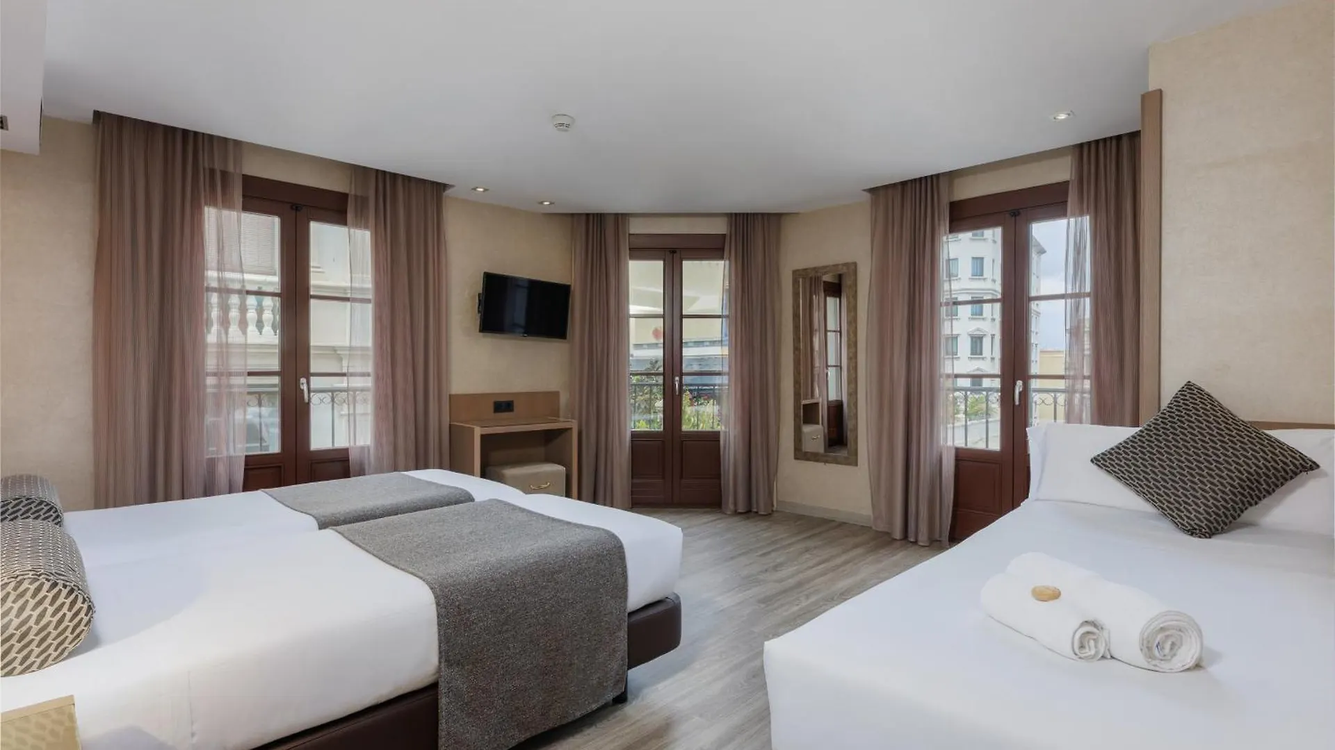 ברצלונה Hotel Suizo 3*,
