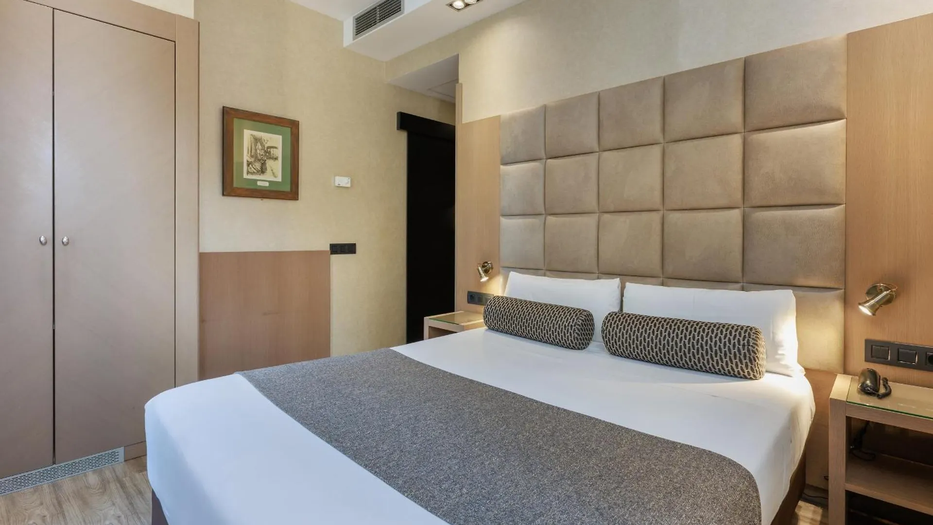 ***  ברצלונה Hotel Suizo ספרד