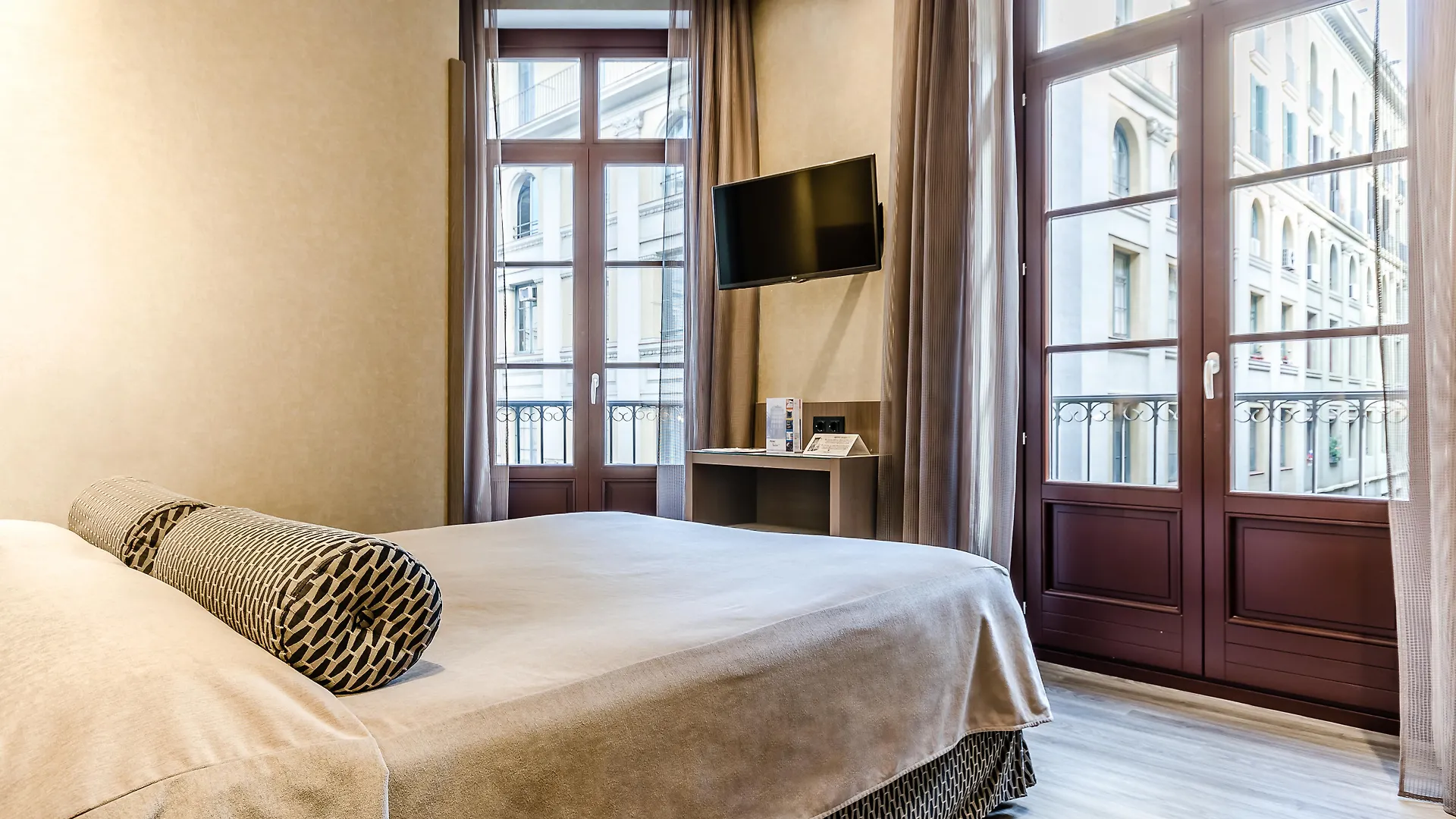 Hotel Suizo Barcelona 3*,  Spain